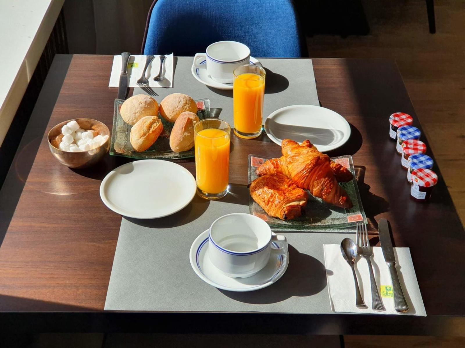 Hotel Le Bellevue Les Roches-de-Condrieu 外观 照片