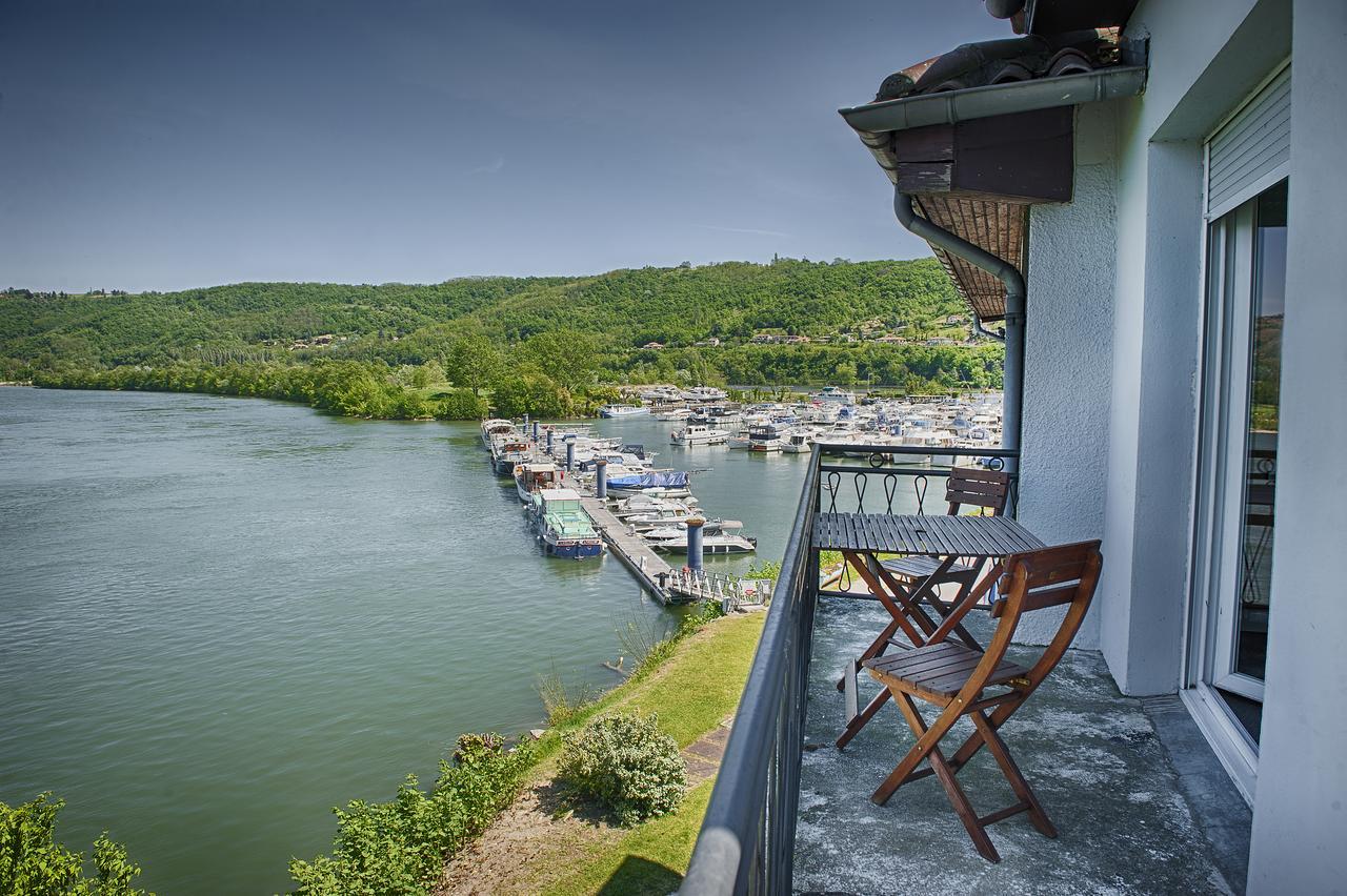 Hotel Le Bellevue Les Roches-de-Condrieu 外观 照片