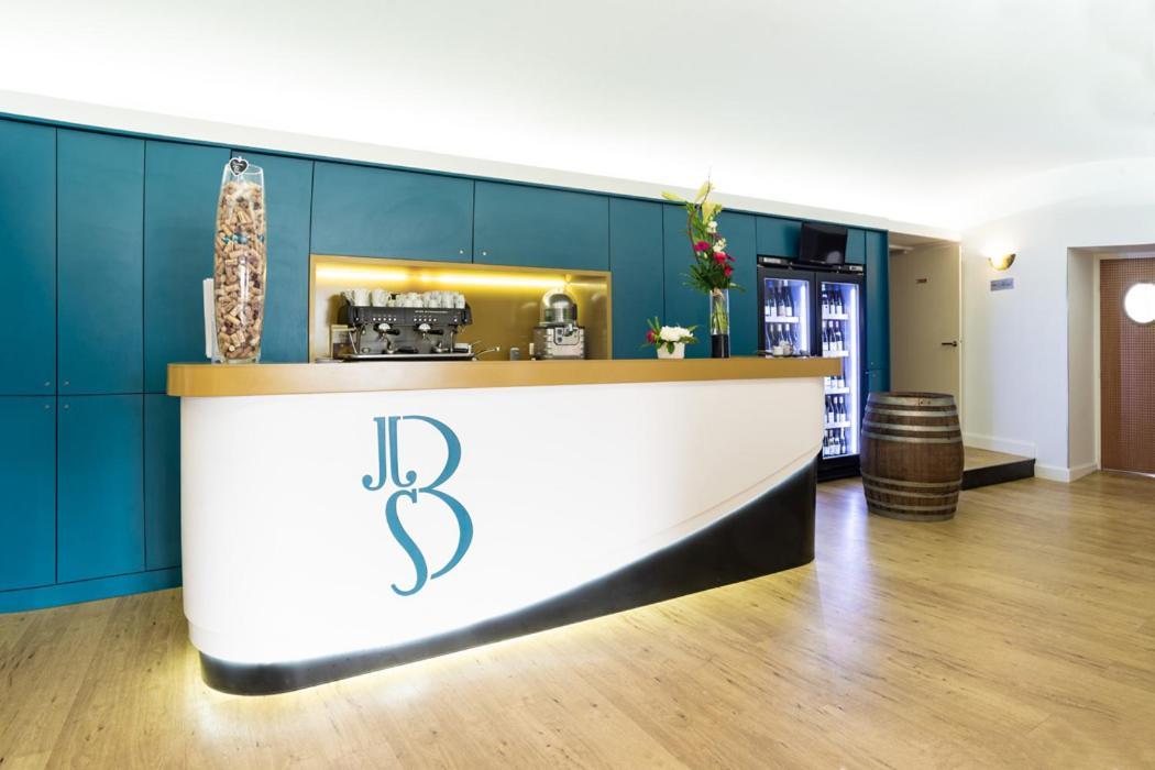 Hotel Le Bellevue Les Roches-de-Condrieu 外观 照片